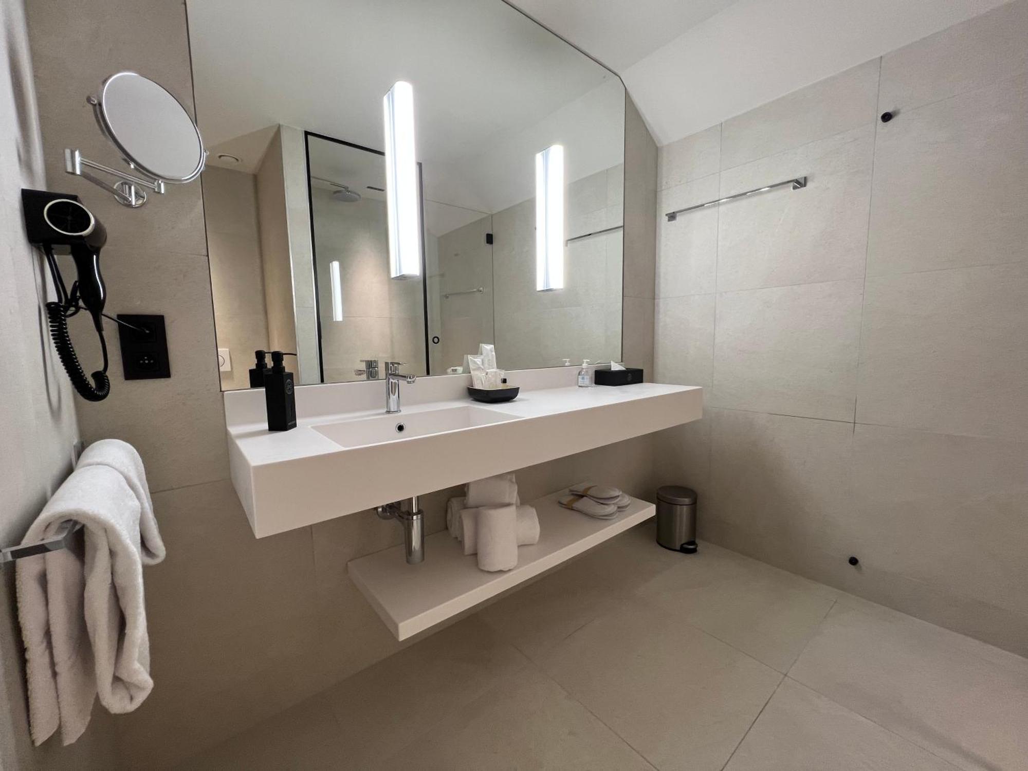 Opo Hotel Brussel Eksteriør bilde